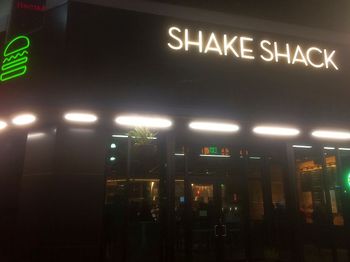 Shakeshack1.jpg